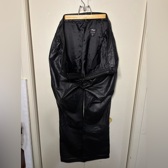 Wilson’s Maxima Black Leather Women’s Pants - Picture 4 of 4
